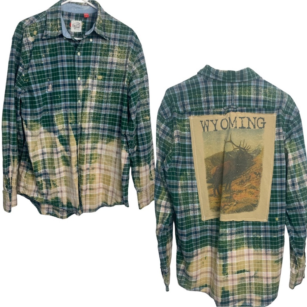 Upcycled plaid Wyoming bleached dip dyed distressed‎ shirt button  front M